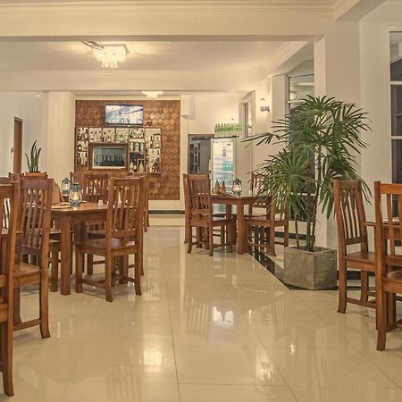 Hotel Onrock Ella Bagian luar foto